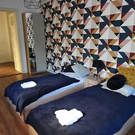 Hi-bp Garden Batsanyi With 4 Near The Train With Free Parking Apartment Budapest