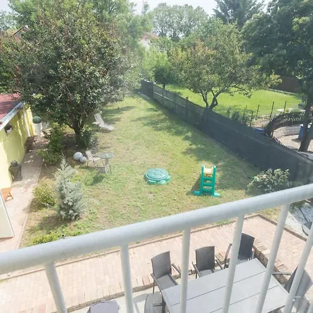 Hi-bp Garden Batsanyi With 4 Near The Train With Free Parking